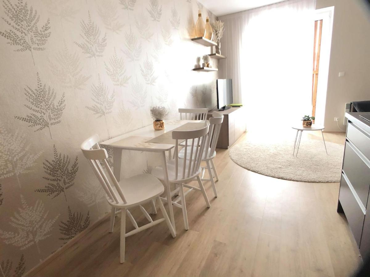 Zlaty Apartman Долни-Морава Экстерьер фото