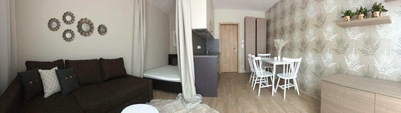 Zlaty Apartman Долни-Морава Экстерьер фото